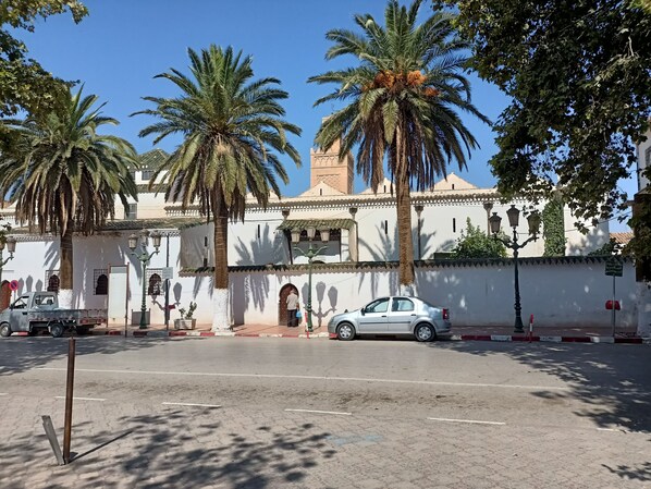 Exterior - New house, bright, arabesque, new strategic city center (Tlemcen)