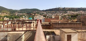 Property grounds - New house, bright, arabesque, new strategic city center (Tlemcen)