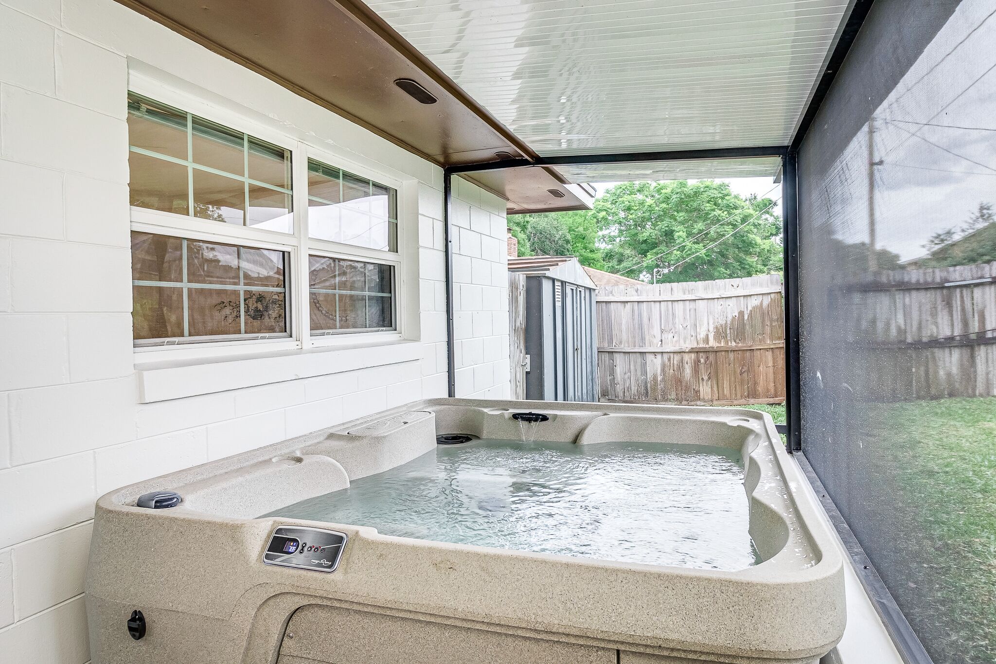 Bain à remous extérieur