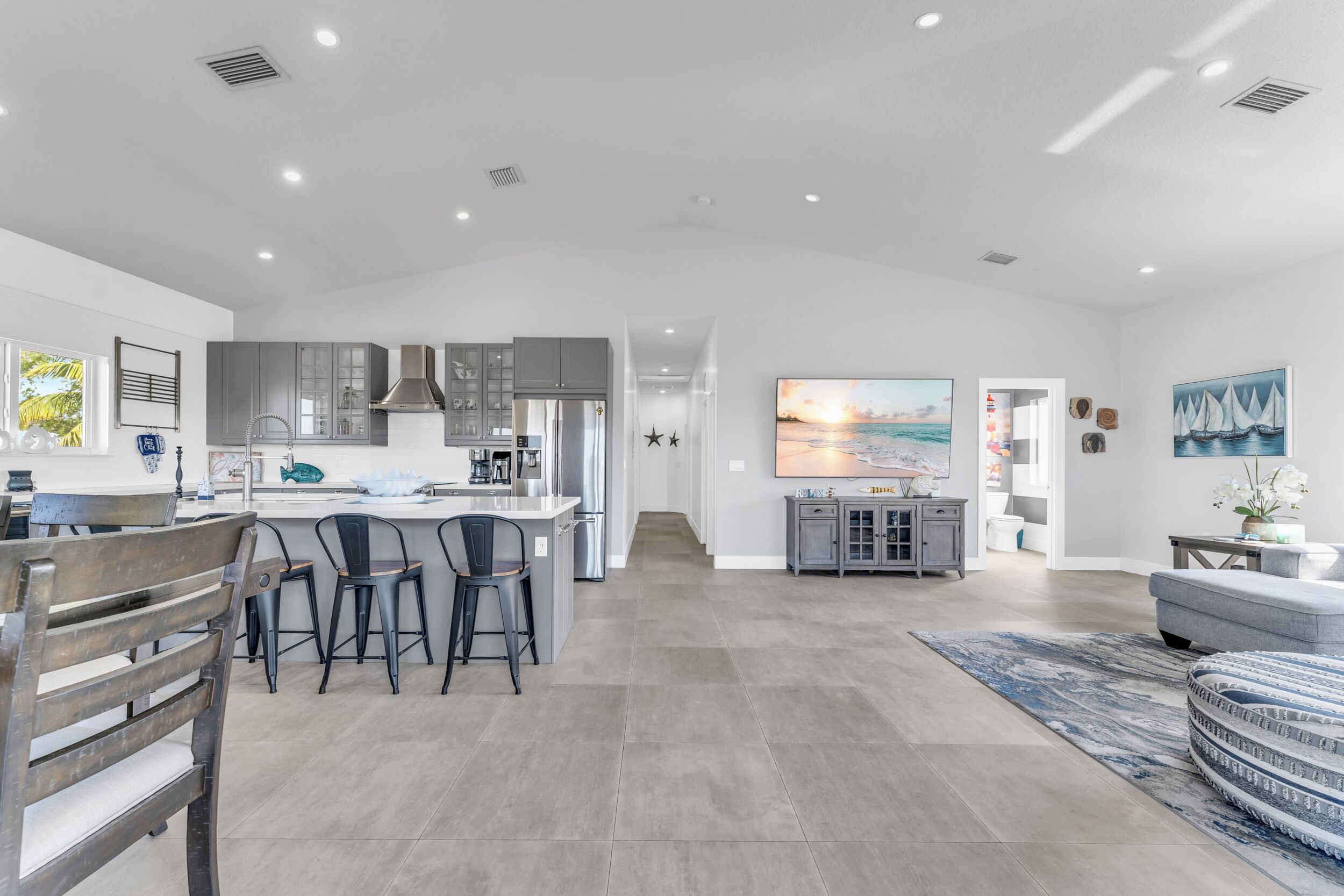 Smart-TV, bordtennis, PC-skjermer og printere