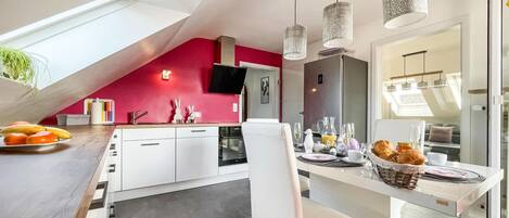 Kühlschrank, Herdplatte, Geschirrspüler