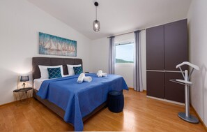 4 soverom, reiseseng for barn, wi-fi (inkludert) og sengetøy