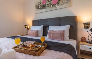 4 Schlafzimmer, Reisekinderbett, kostenloses WLAN, Bettwäsche
