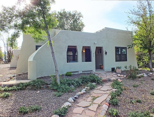 Cozy Historic Cottage in Old Town Cottonwood, near Sedona & Jerome