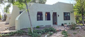 Cozy Historic Cottage in Old Town Cottonwood, near Sedona & Jerome