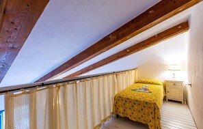 1 dormitori, un bressol de viatge i wifi gratuïta 