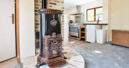 Awesome home in St Pierre en Auge