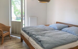 2 quartos, berço de viagem, Wi-Fi de cortesia, roupa de cama