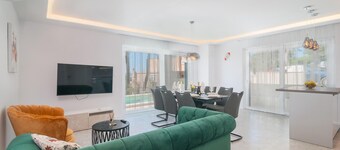 Stunning home in Sumartin