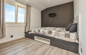 4 slaapkamers, reisbedje, gratis wifi