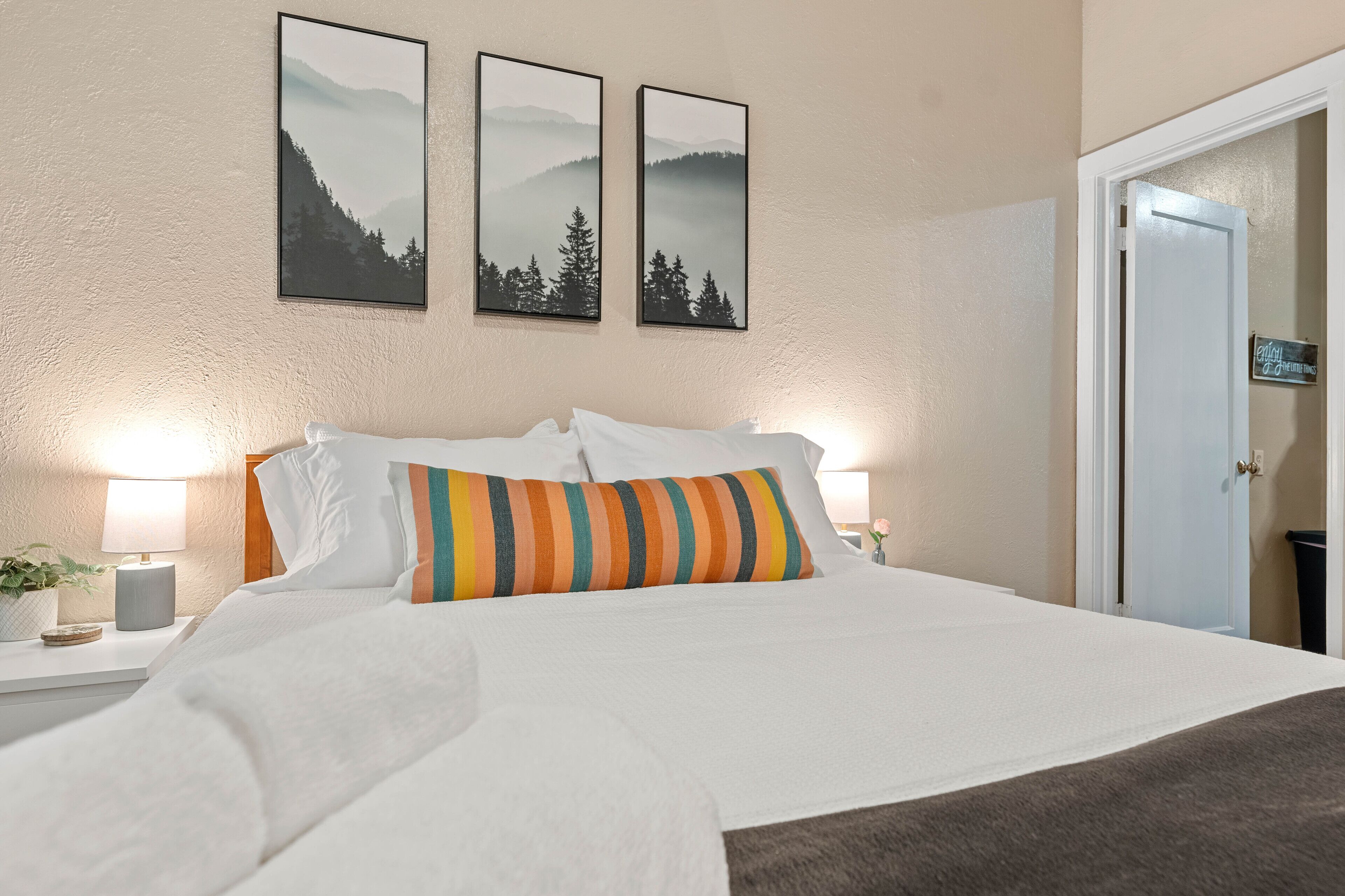 1 slaapkamer, een bureau, een strijkplank/strijkijzer, gratis wifi