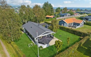 Exterior - 3 bedroom beautiful home in Juelsminde (Juelsminde)