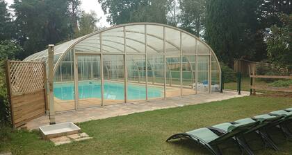 Gîte in the Lot with private indoor swimming pool