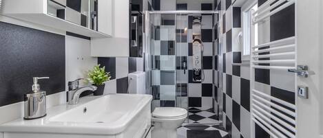 Douche, séchoir à cheveux