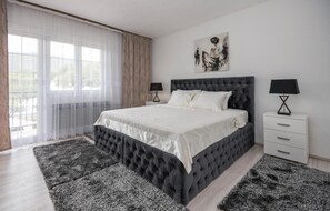 6 habitaciones, caja de seguridad en la habitación y cuna de viaje 