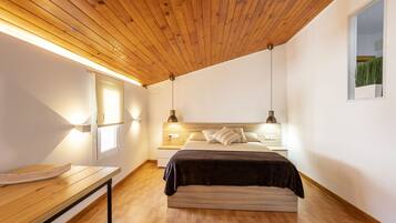 4 slaapkamers, een strijkplank/strijkijzer, gratis wifi, beddengoed