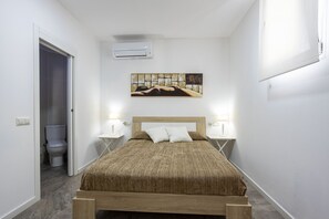 4 soverom, strykejern/-brett, wi-fi (inkludert) og sengetøy