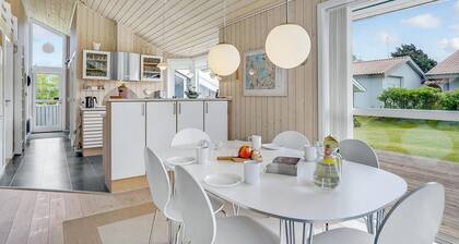 Beautiful home in Højslev with WiFi