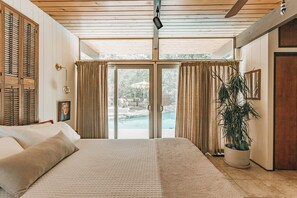 3 Schlafzimmer, Schreibtisch, Bügeleisen/Bügelbrett, Reisekinderbett