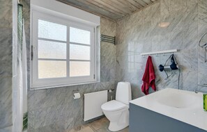 Douche, sèche-cheveux