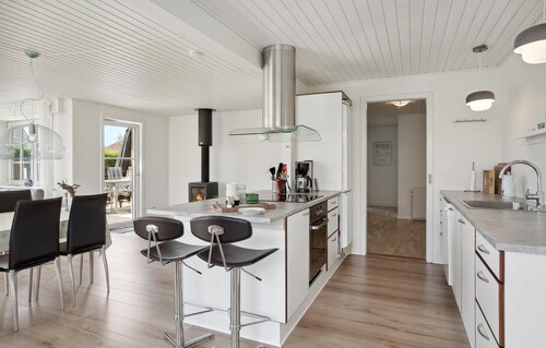 Lovely home in Skagen with WiFi