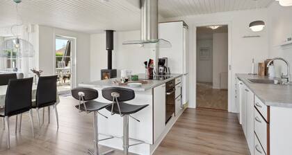 Lovely home in Skagen with WiFi