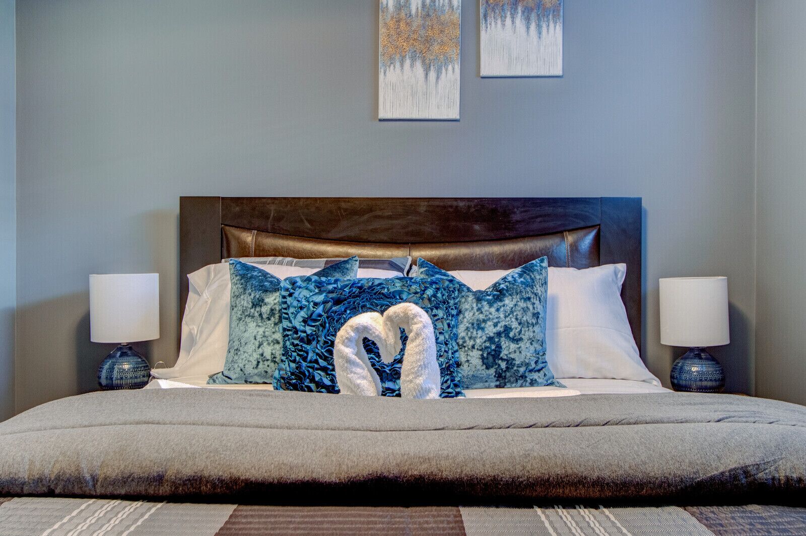 2 sovrum, skrivbord, strykjärn/strykbräda och gratis wi-fi