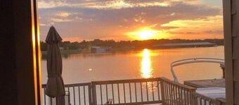 Beautiful condo on the water