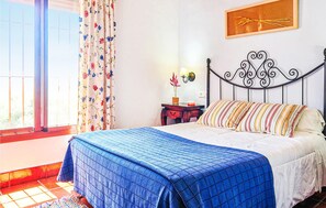 2 室のベッドルーム、WiFi (無料)、ベッドシーツ