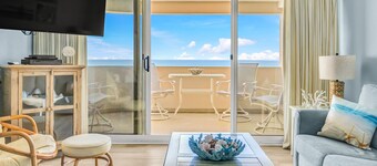 Charming Oceanfront Condo, 2 Open private balconies