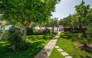 Property grounds - 3 bedroom awesome apartment in Klek (Klek)