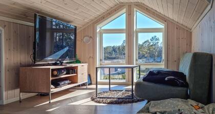 4 bedroom amazing home in Færvik