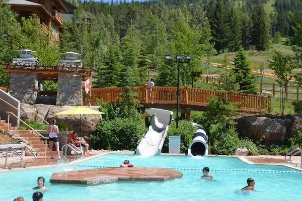 Piscina externa, piscina aquecida