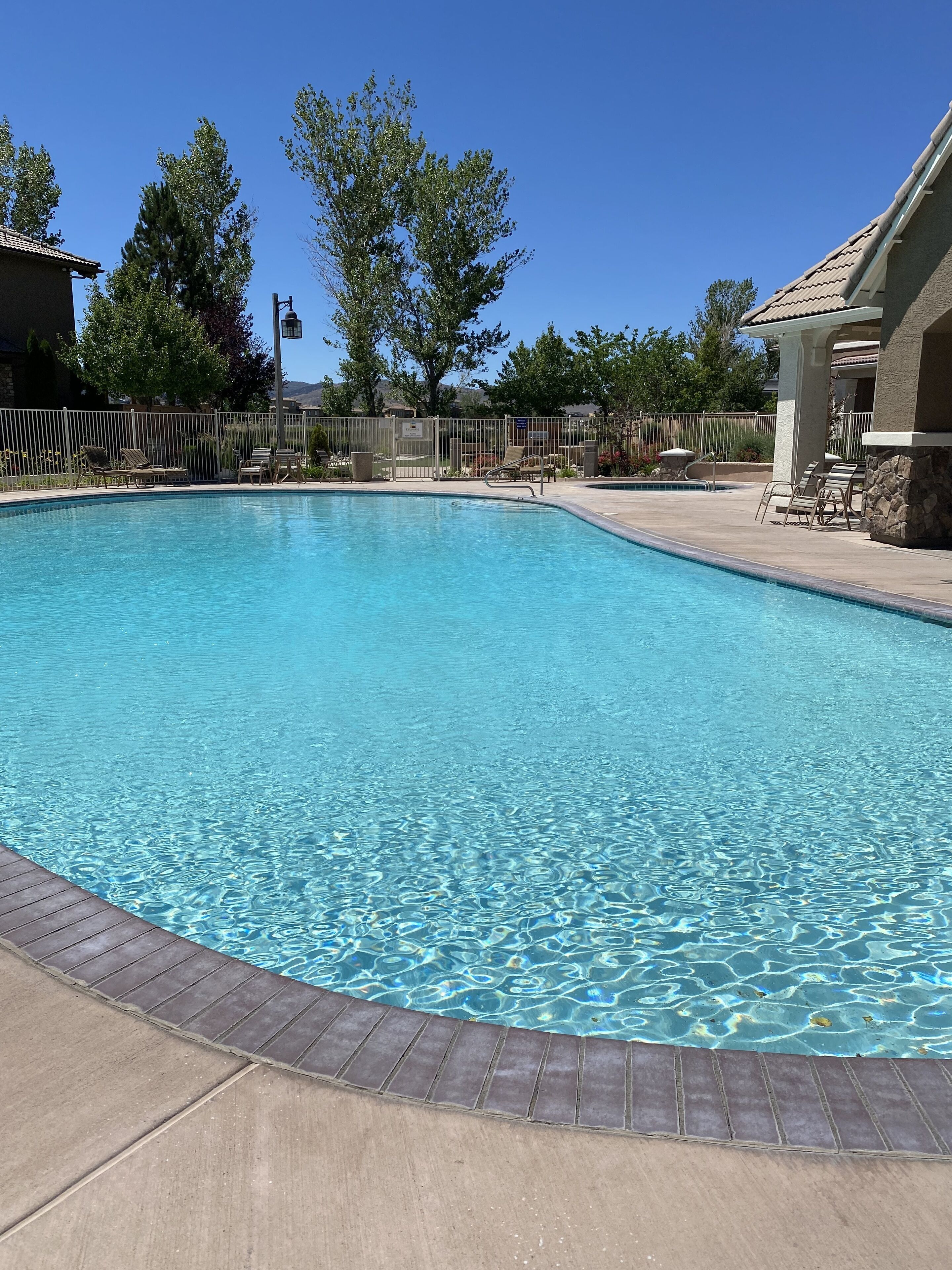 Spacious South Reno home with Pool and Hot Tub 3\/2.5