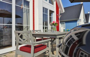 Outdoor dining - 2 bedroom nice home in Zerpenschleuse (Zerpenschleuse)