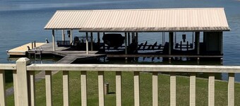 Vacation Getaway on Lake Martin only 35 minutes from Auburn