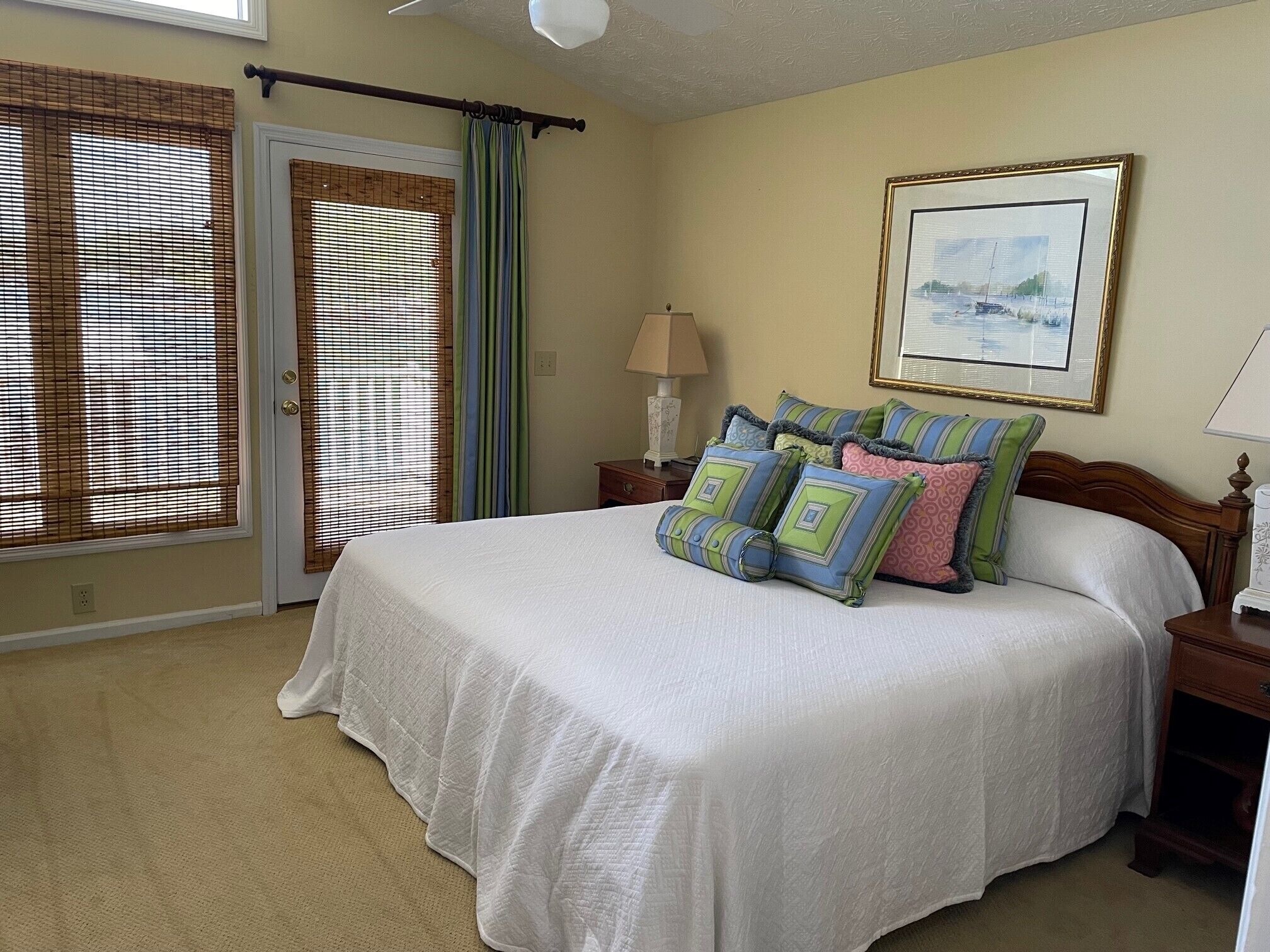 4 bedrooms, free WiFi, bed sheets