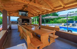 Outdoor dining - Gorgeous apartment in Opric (Opric)