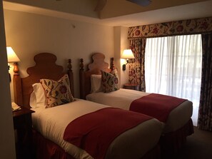 4 Schlafzimmer, Schreibtisch, Bügeleisen/Bügelbrett, kostenloses WLAN