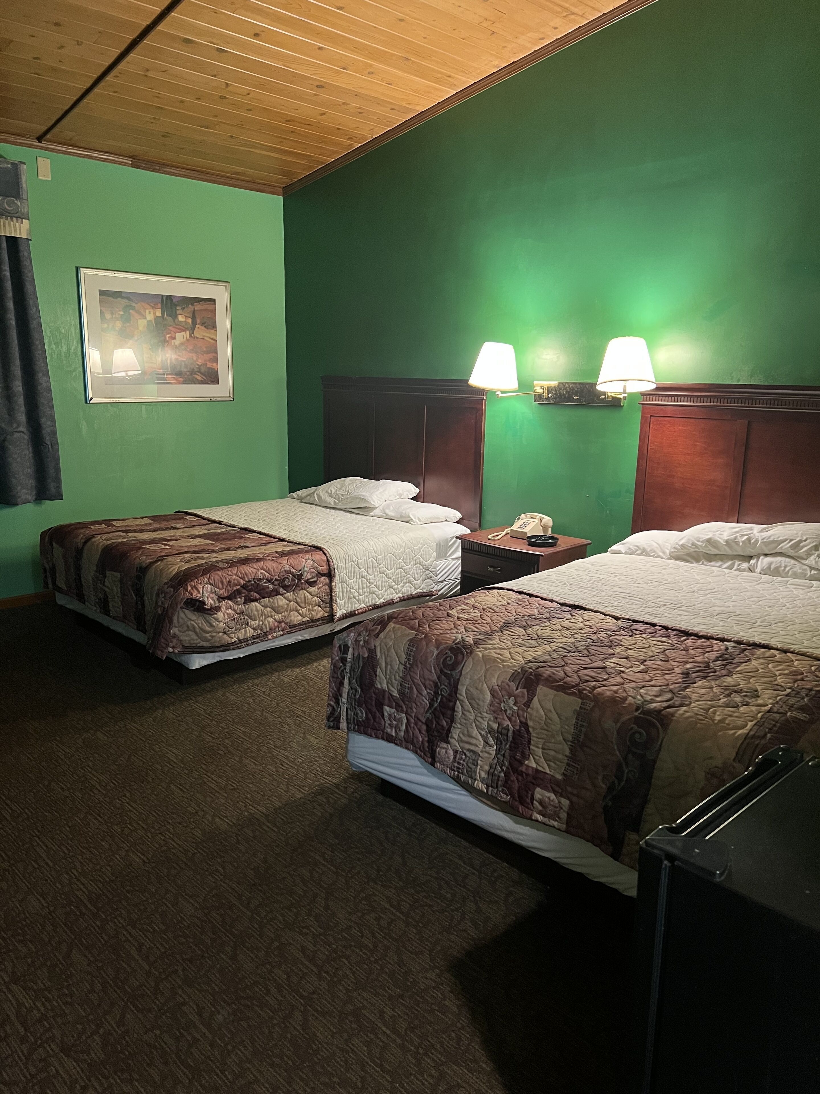 Desk, free WiFi, bed sheets