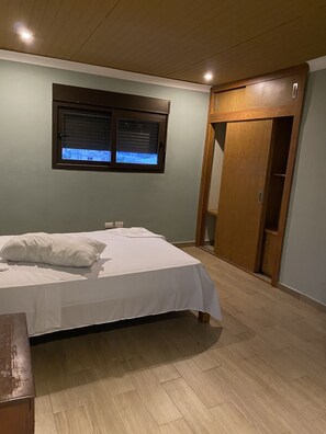3 bedrooms, WiFi
