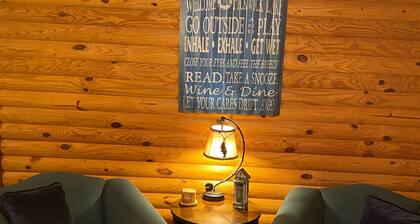 Pickwick Lake Retreat- 1.8 miles to marina and boat ramp