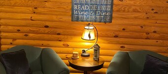 Pickwick Lake Retreat- 1.8 miles to marina and boat ramp