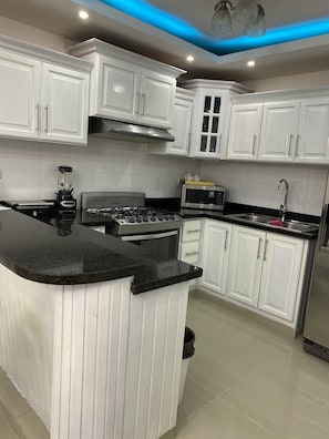 Fridge, microwave, stovetop, blender