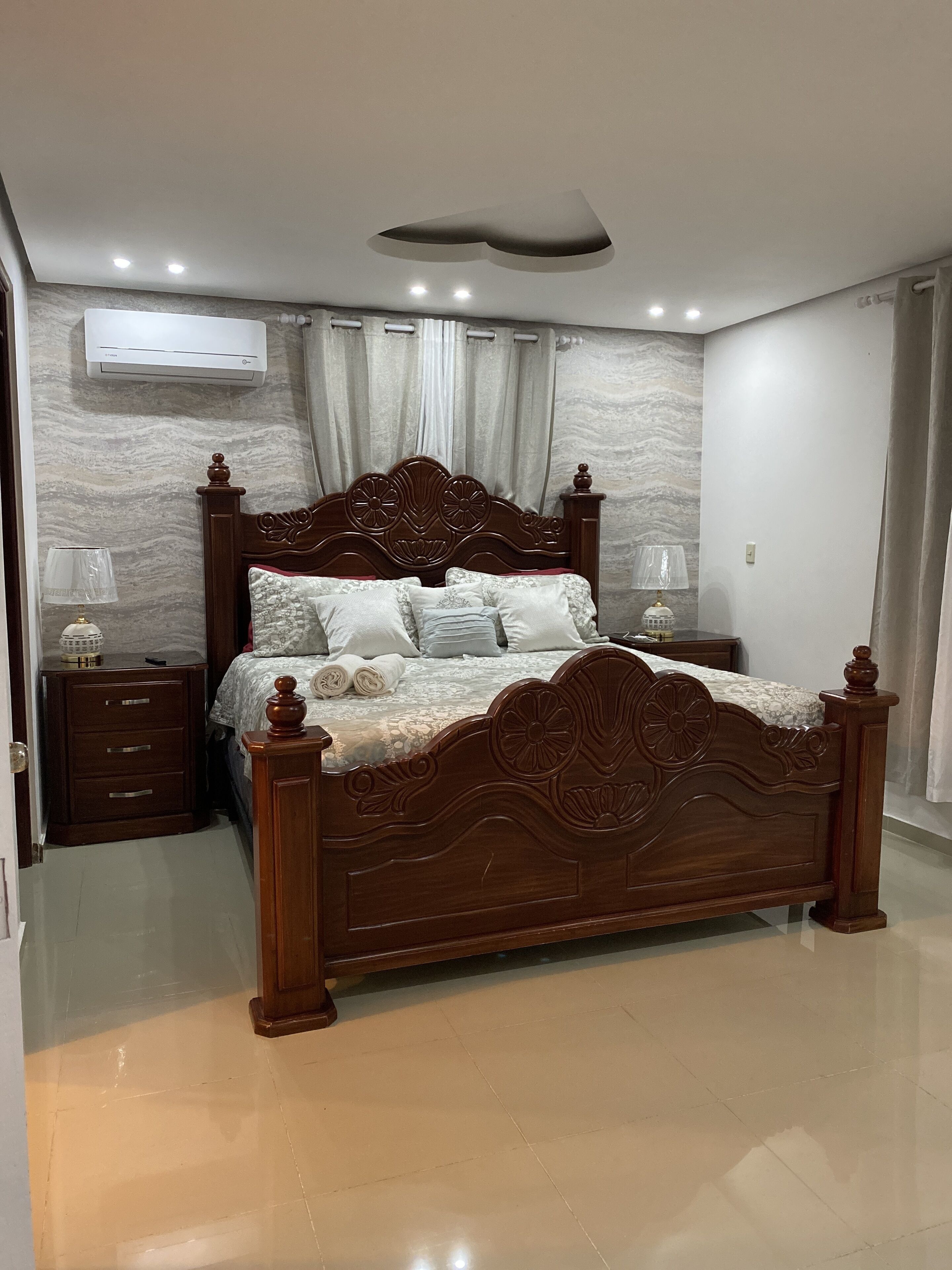 Master bedroom 