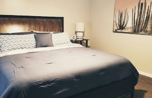 3 bedrooms, desk, iron/ironing board, free WiFi