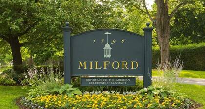 Cozy Pocono Barn Loft Apartment