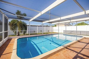 Piscine extérieure, piscine chauffée