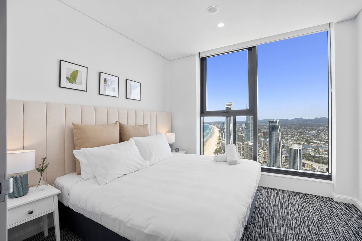 3 Bedroom Ocean View Apartment | Desk, iron/ironing board, WiFi (free), individually decorated