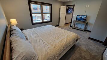 2 habitaciones, tabla de planchar con plancha, cuna de viaje y wifi